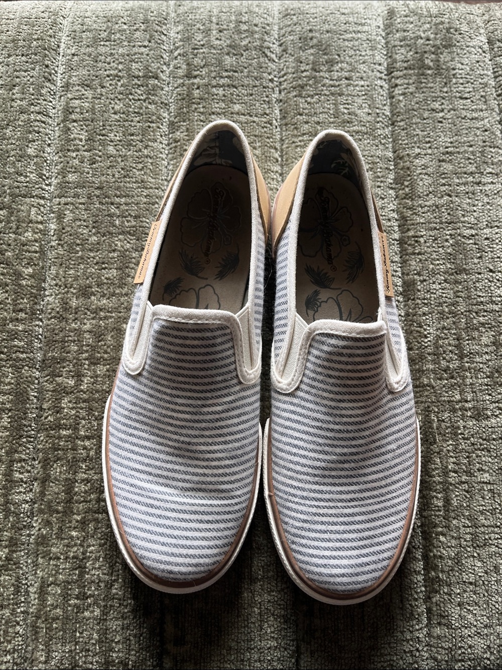 Womenβs Tommy banana Slip-On Casual Canvas Shoes in Light Gray Stripe